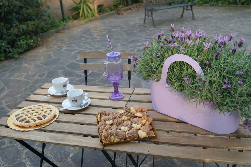 Residenza I Ciclamini Bed and Breakfast Rom Exteriör bild
